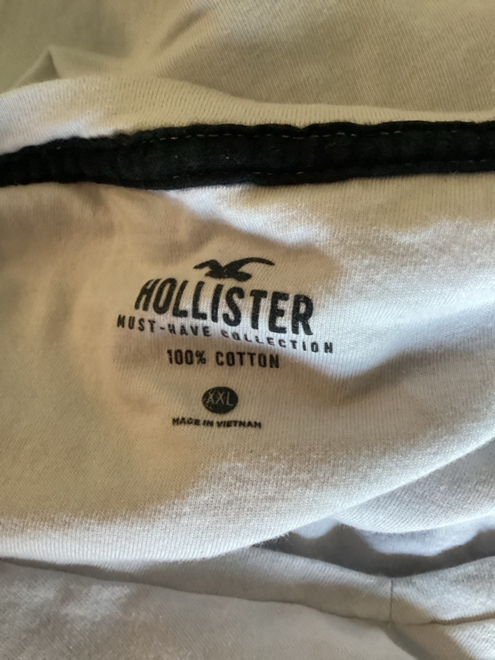 Hollister Men's Ombre V-Neck Tee - White to Gray/Black Fade 2XL EUC - Picture 3 of 3